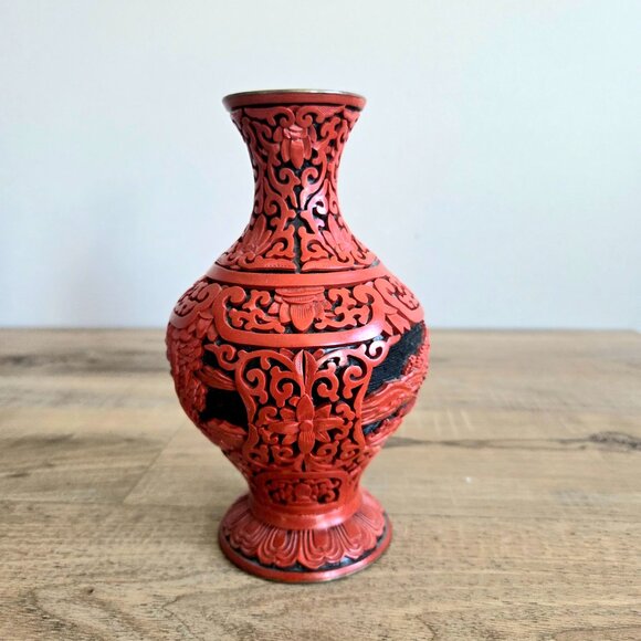 Vintage Chinese carved red Cinnabar vase with brass edging. Zen Pagodas. - Picture 2 of 9